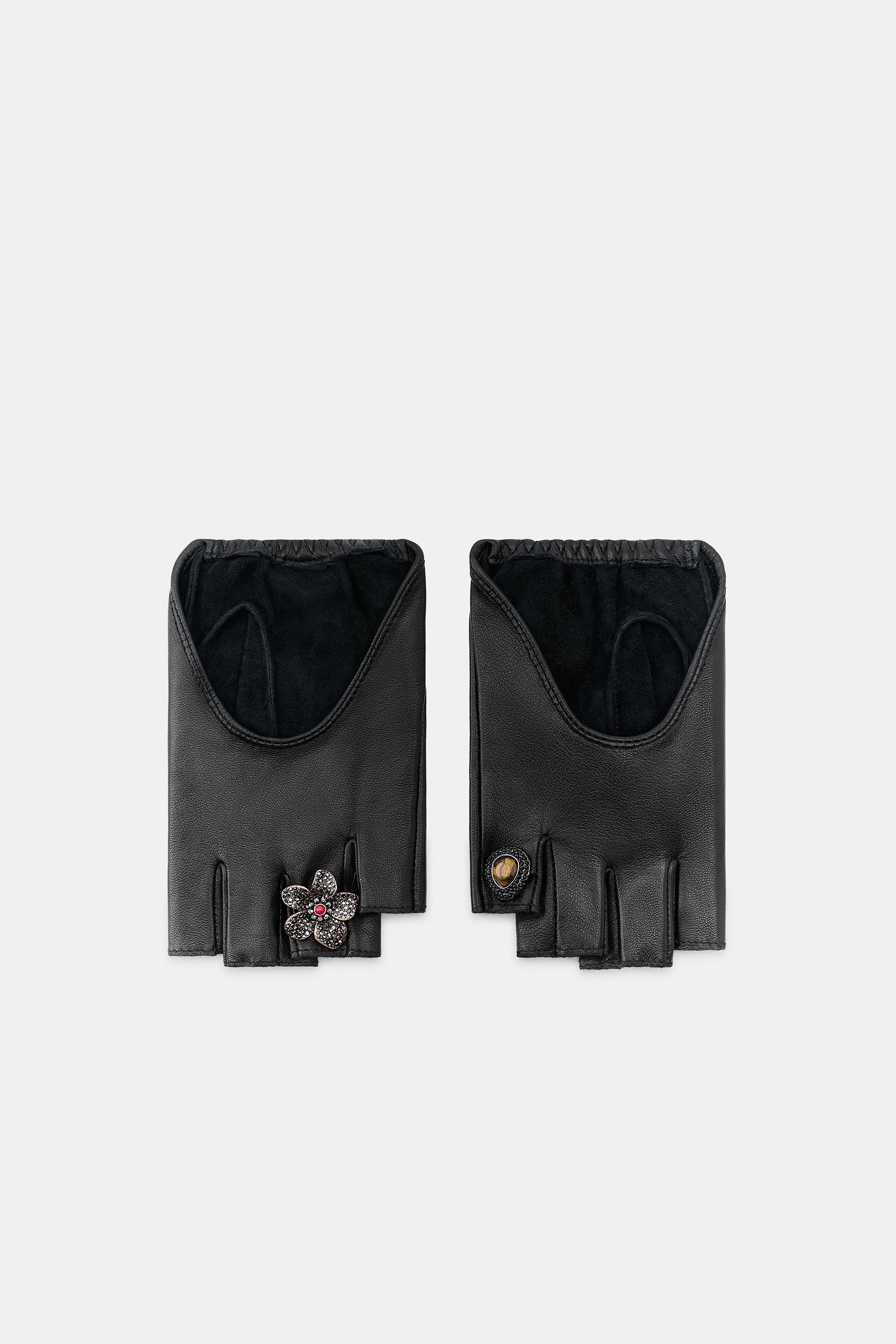 SHORT LEATHER GLOVES WITH BROOCHES